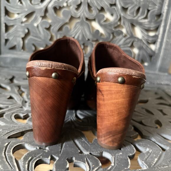 UGG Kaylee Leather Platform Clogs Brown Studded Wood Heel Braided Strap Size 7 - Picture 10 of 14